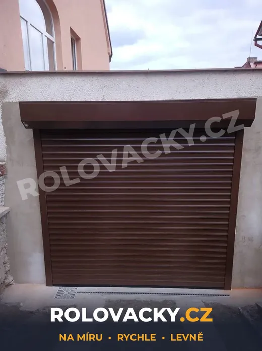 Hnědá vrata — rodinný dům